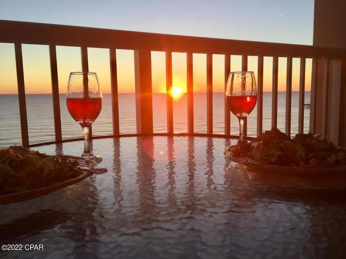 Apartment Calypso 1209W Corner 3Br 3Ba 2 Sets Of Beach Service Panama City Beach